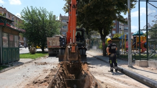 ESKİ iki mahallede yeni kanalizasyon hatlarını tamamladı